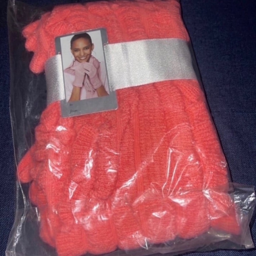 New York & Company | Coral Scarf & Glove Set